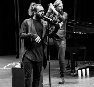 دانلود آهنگ گرچه هرچه در گذشته خوانده ام کردم فراموش دنگ شو