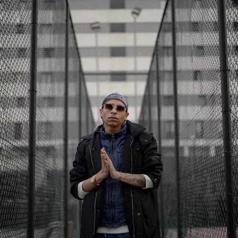 دانلود آهنگ الو صدا بد بد میاد یانگ صادن