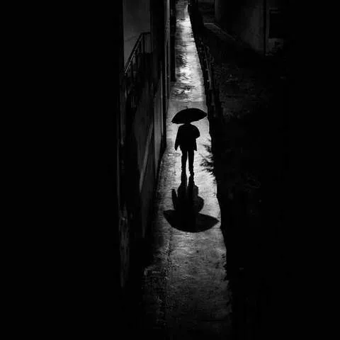 دانلود آهنگ هیچکس من وایسادم منو نمیشه کشت